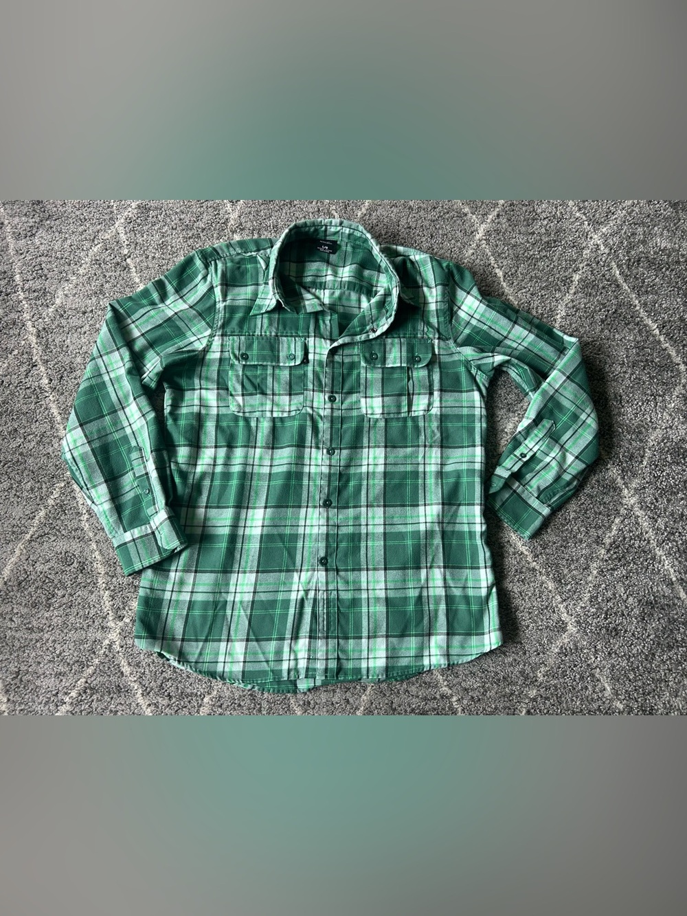 Oakley Men’s Plaid Button-Down Flannel Shirt Green Soft